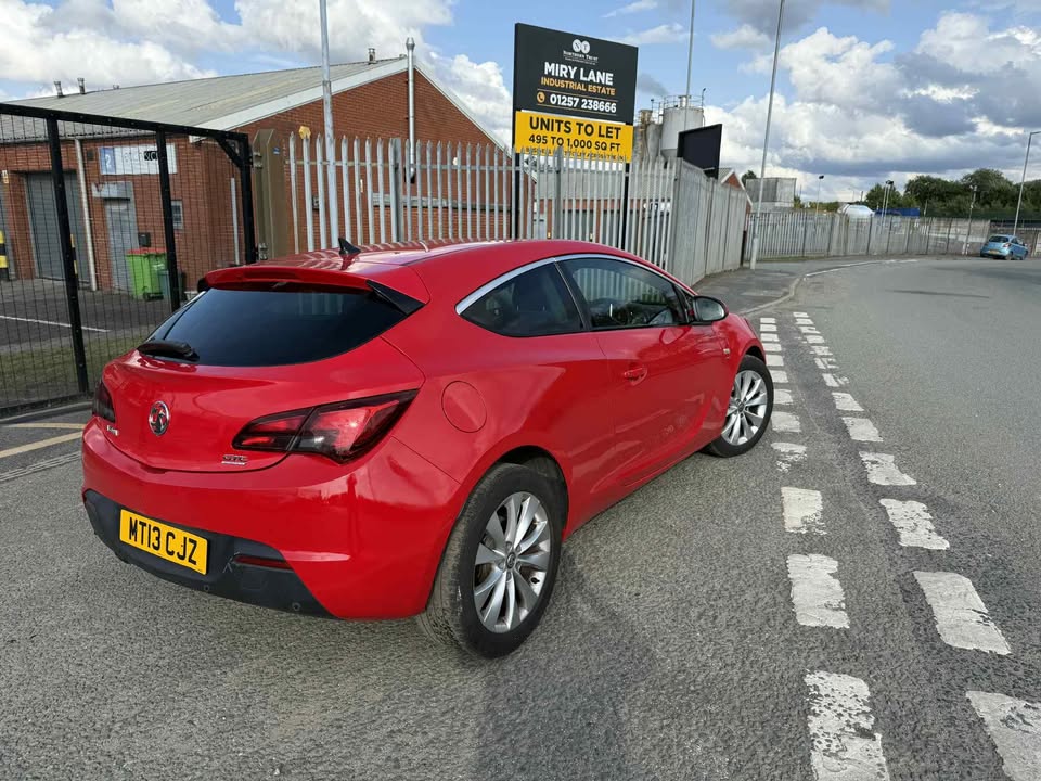 2013 - VAUXHALL ASTRA