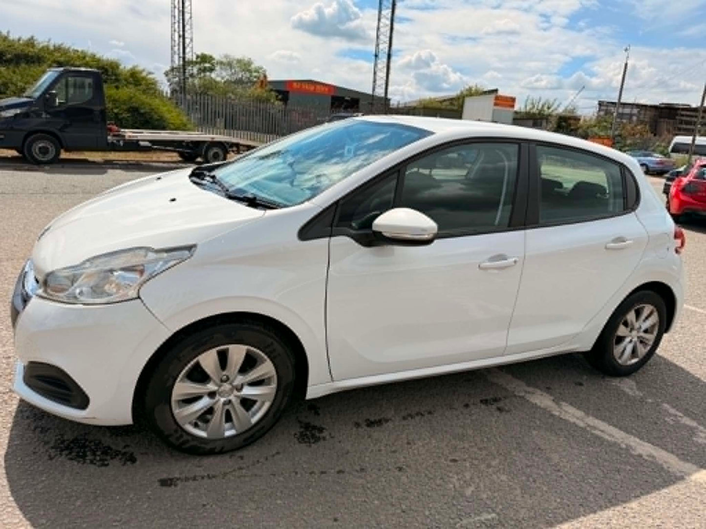 2017-PEUGEOT 208