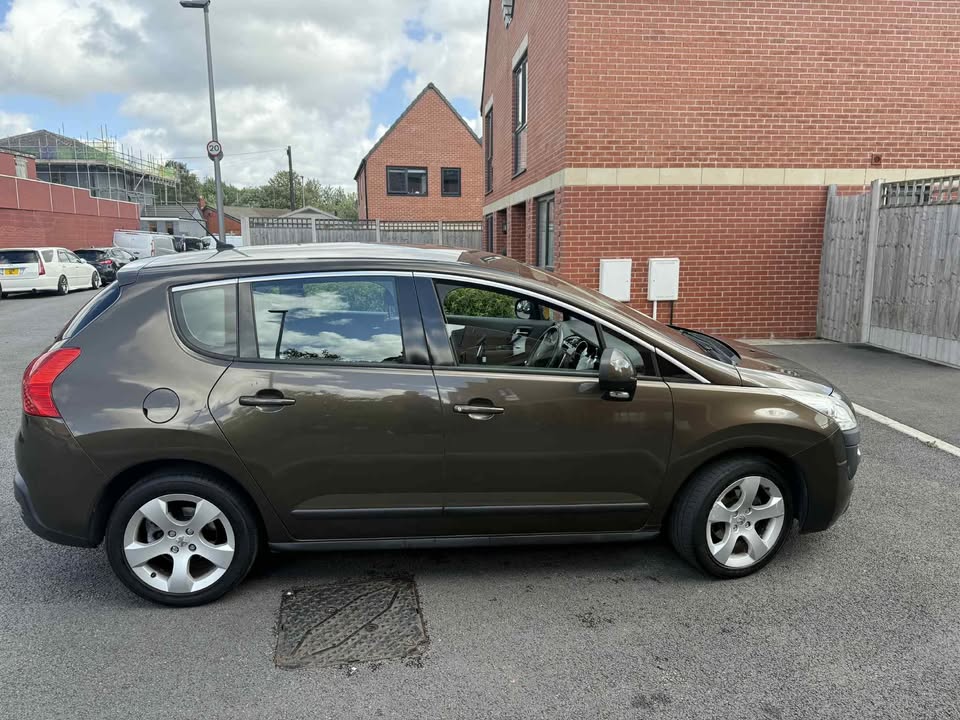 2011 - PEUGEOT 3008 SPORT