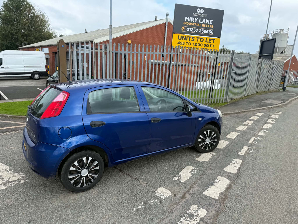 2009-FIAT PUNTO