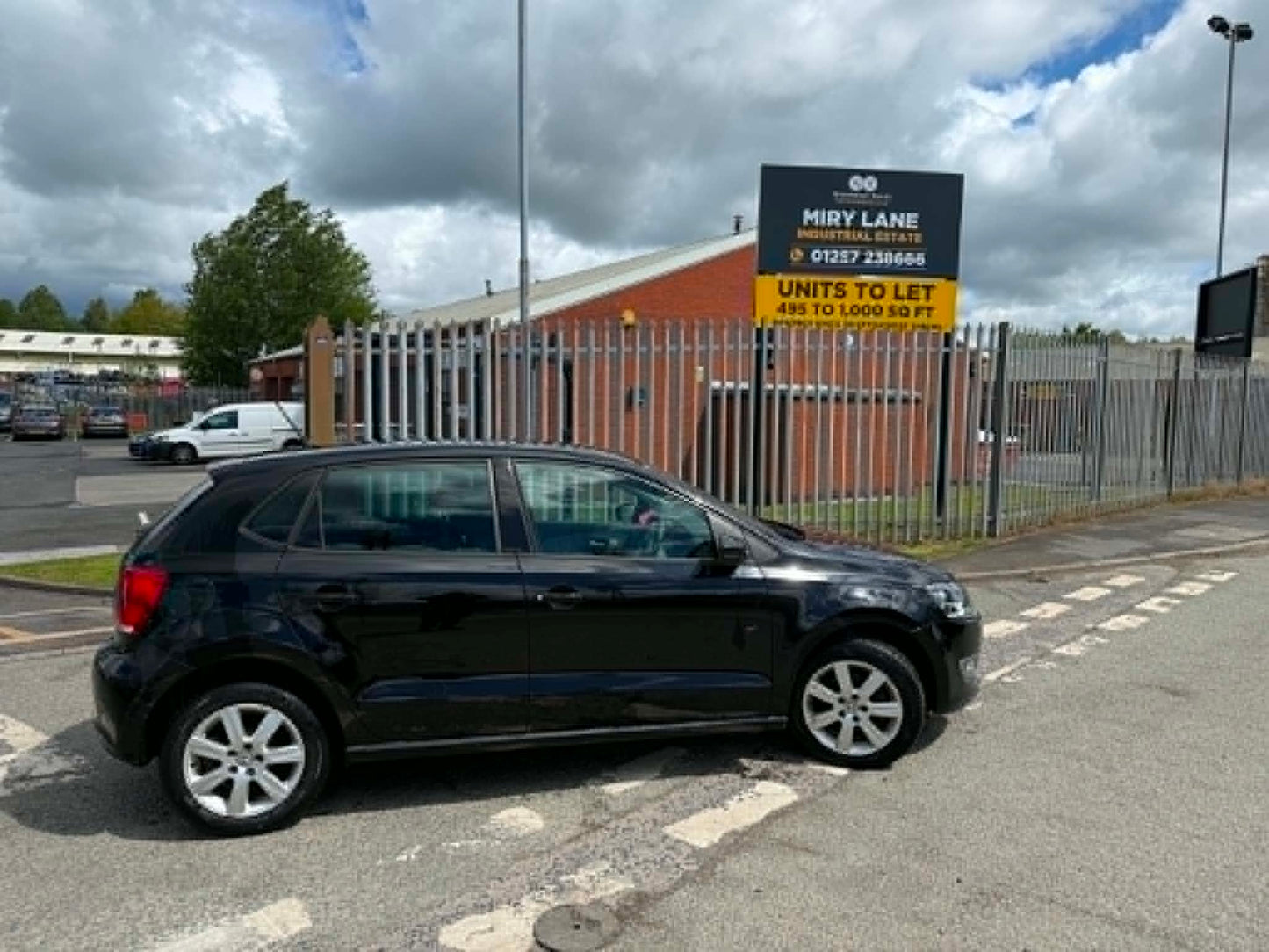 2013- VW POLO