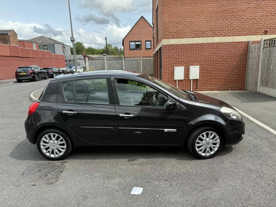 2010 - RENAULT CLIO