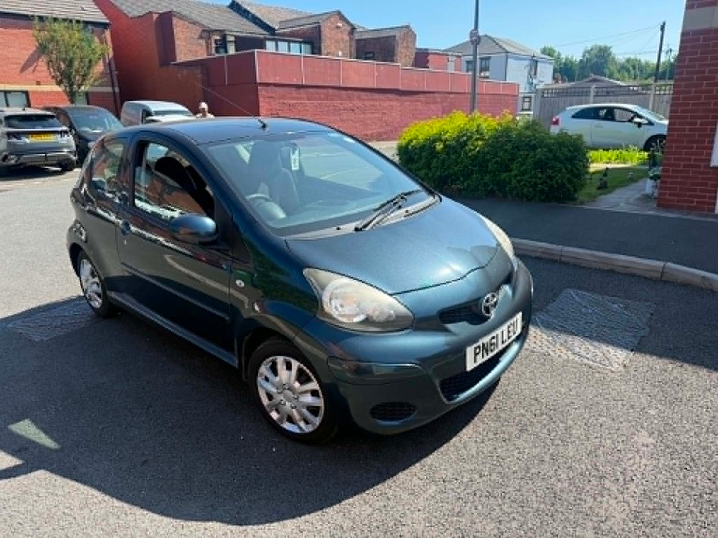 2011-TOYOTA AYGO