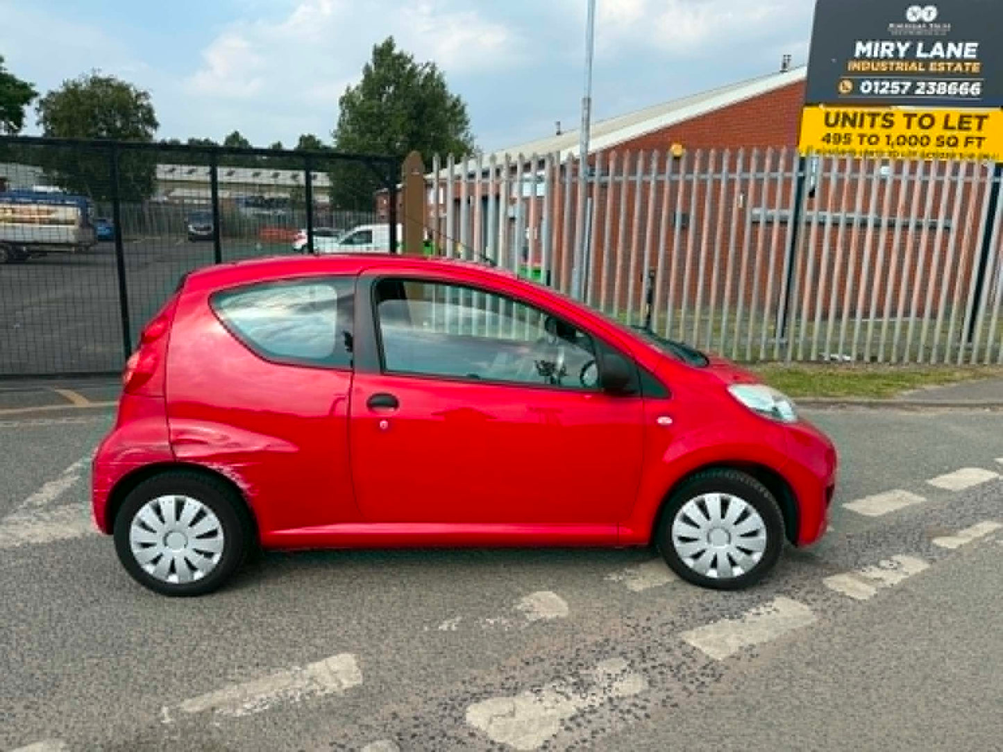 2011-PEUGEOT 107