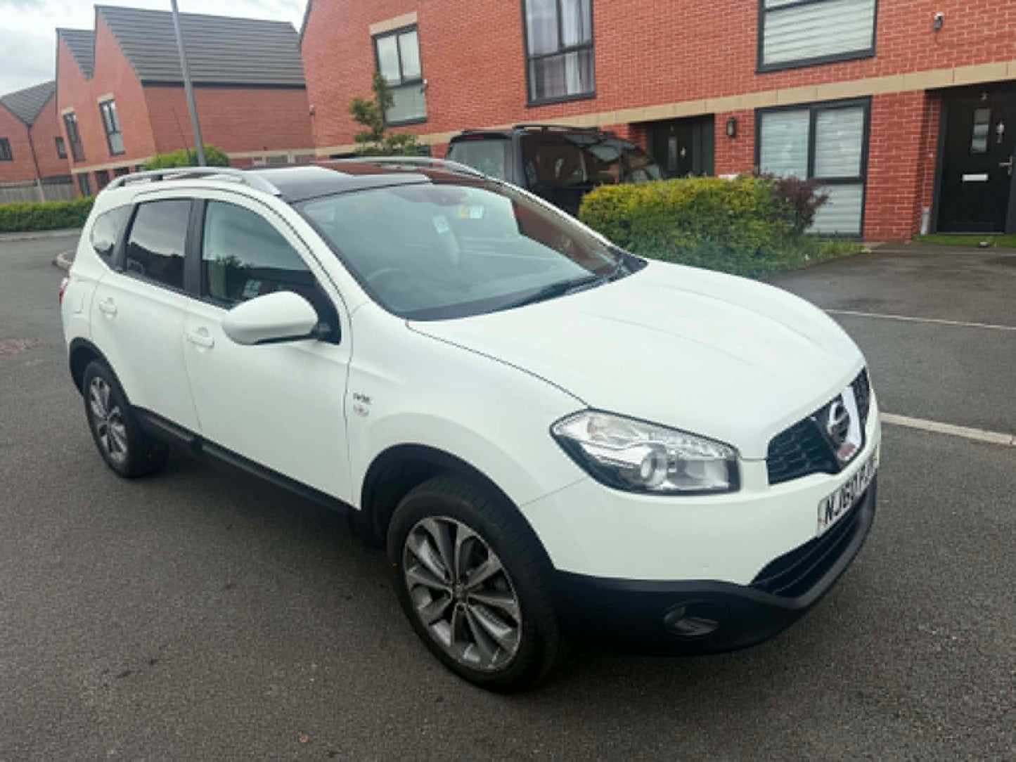 2010-NISSAN QASHQAI PLUS 2