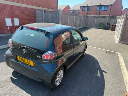 2011-TOYOTA AYGO