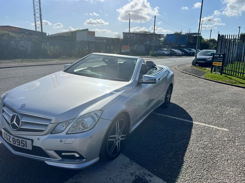 2011 - MERCEDES- BENZ E CLASS