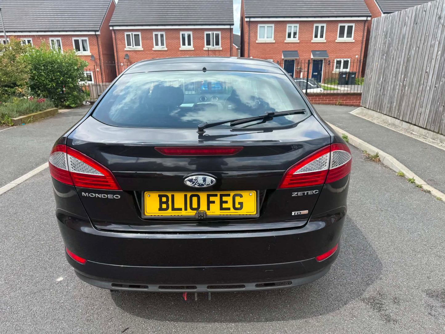 2010-FORD MONDEO