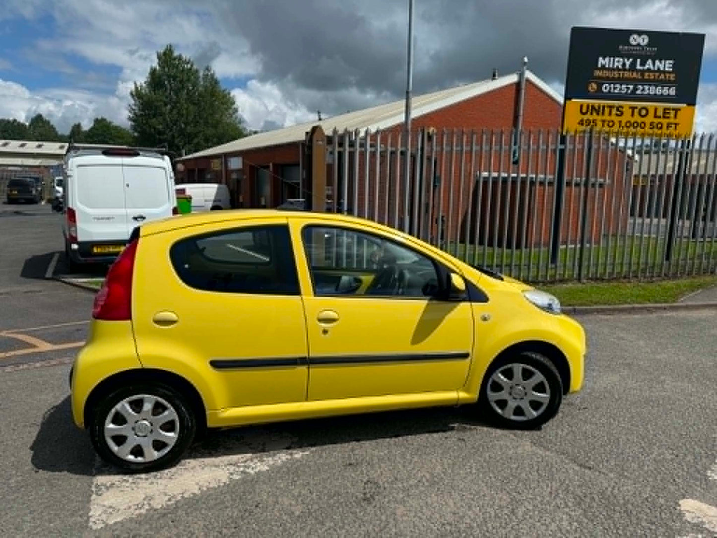 2010-PEUGEOT 107