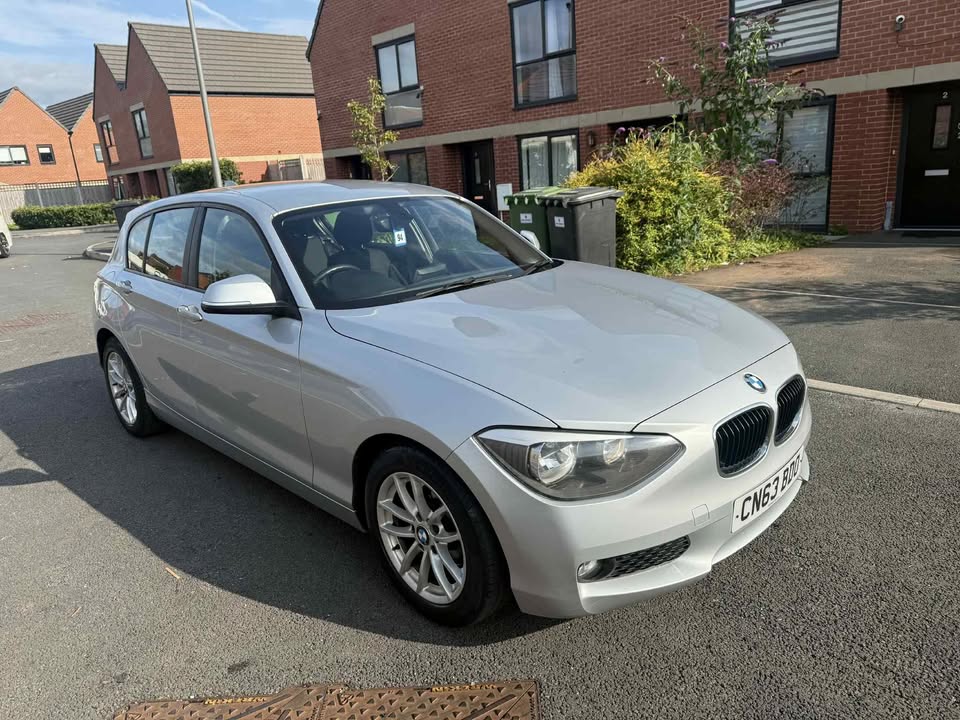 2013 - BMW SERIES 1