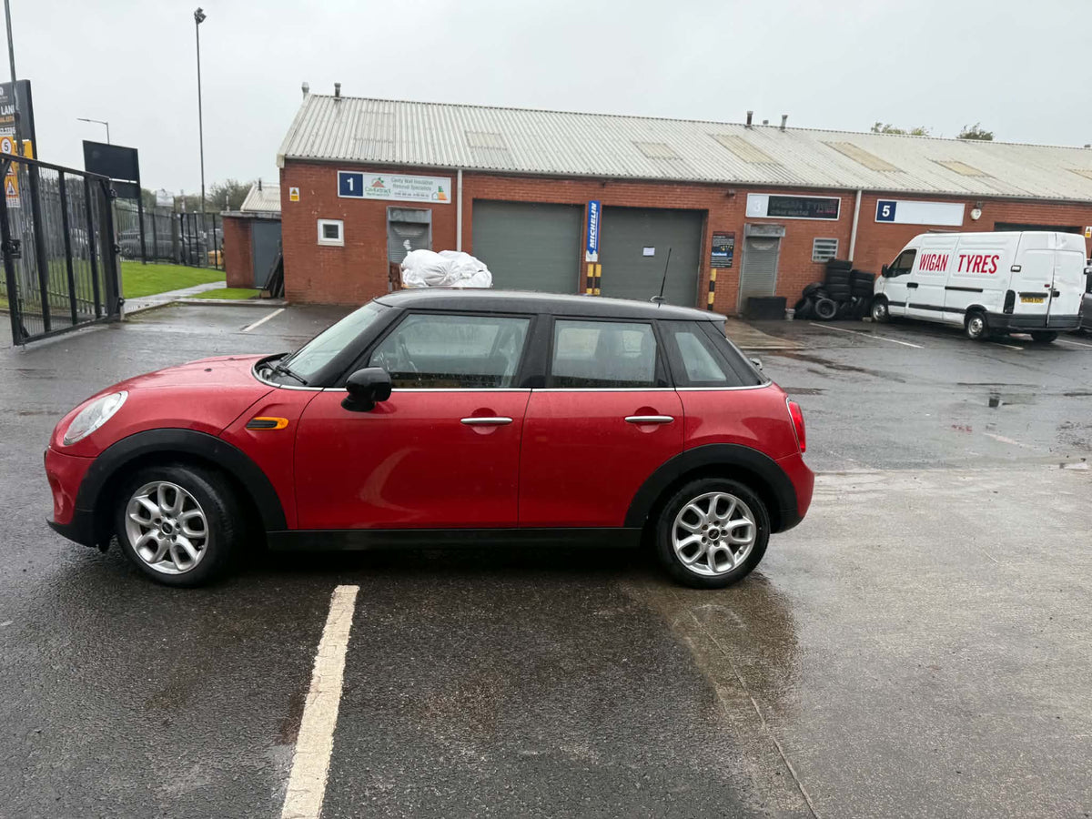 2017-MINI ONE
