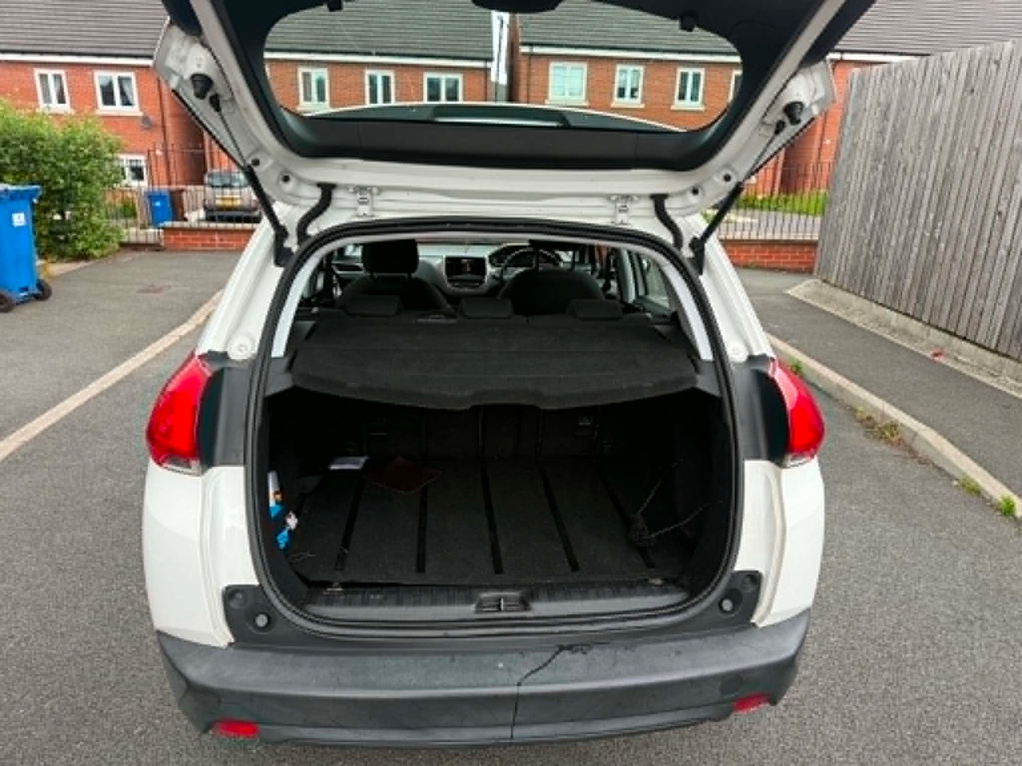 2014-PEUGEOT 2008