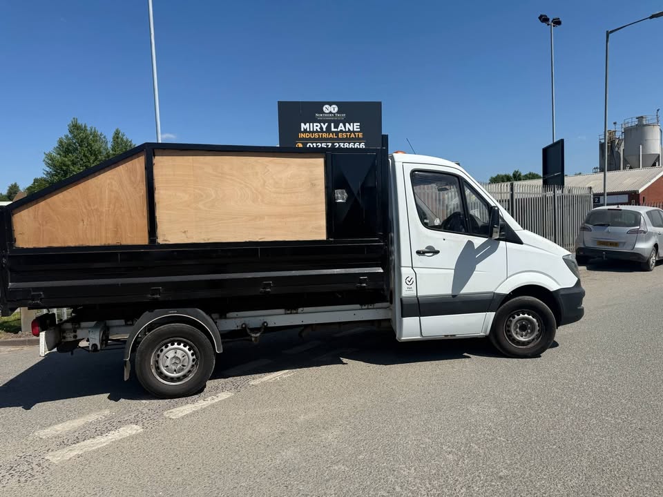 2017 - MERCEDES - BENZ SPRINTER TIPPER