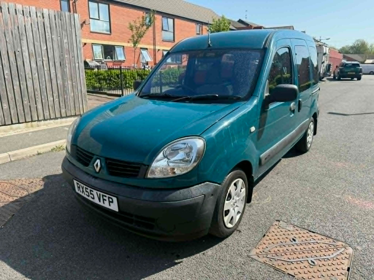 2006- RENAULT KANGOO WHEEL CHAIR AUTOMATIC