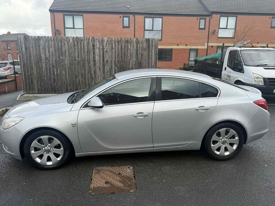 2011 - VAUXHALL INSIGNIA