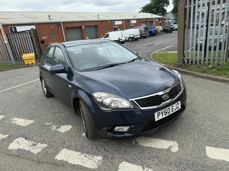 2010 - KIA CEED