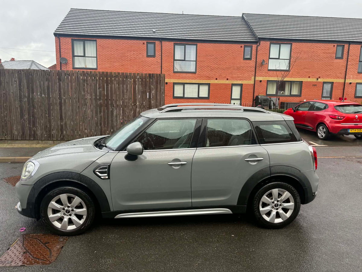 2018-MINI COUNTRYMAN