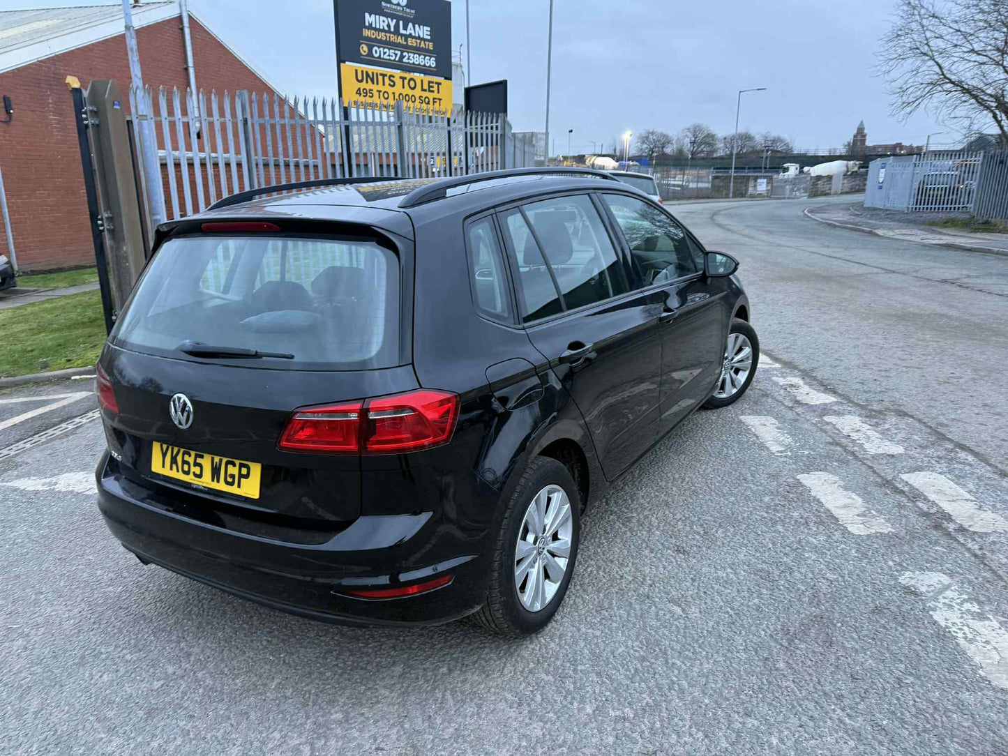 2015 - VW GOLF SV