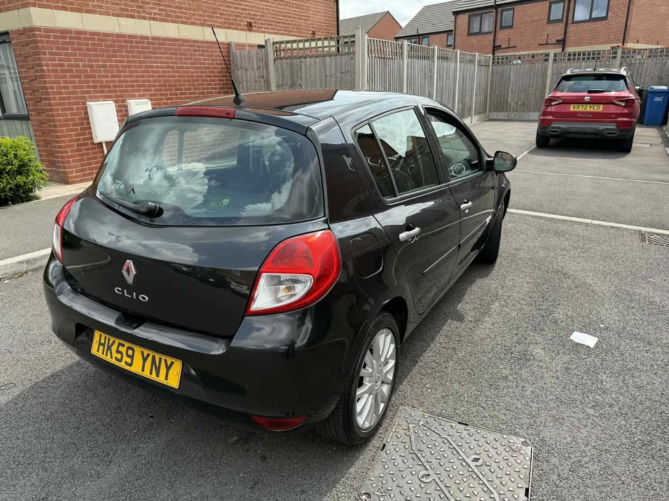 2010 - RENAULT CLIO