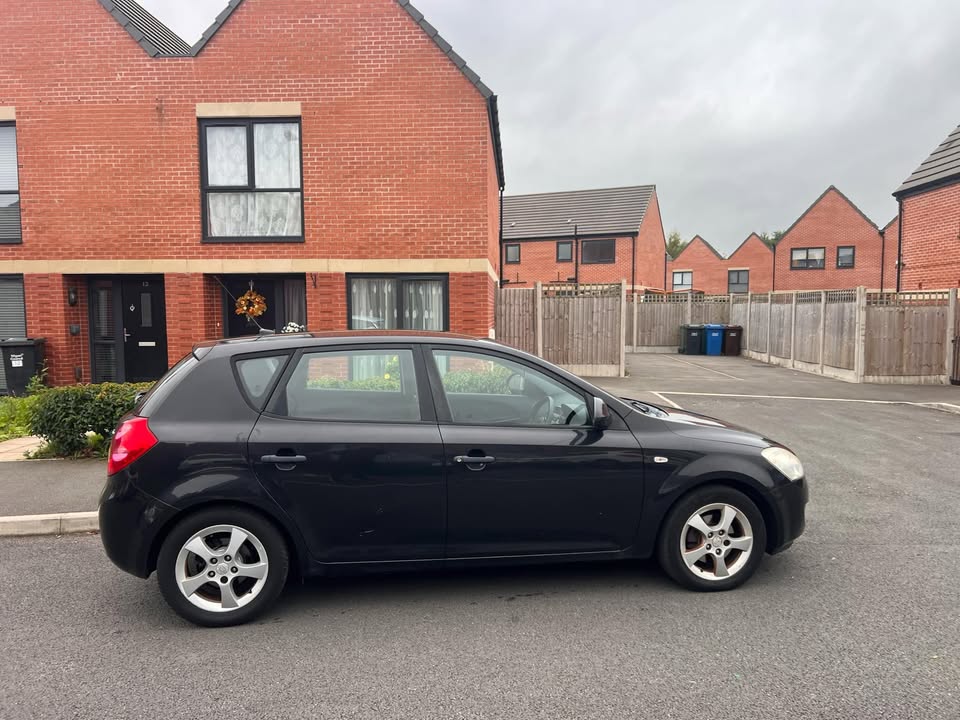 2009 - KIA CEED