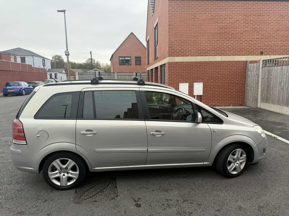 2010 - VAUXHALL ZAFIRA