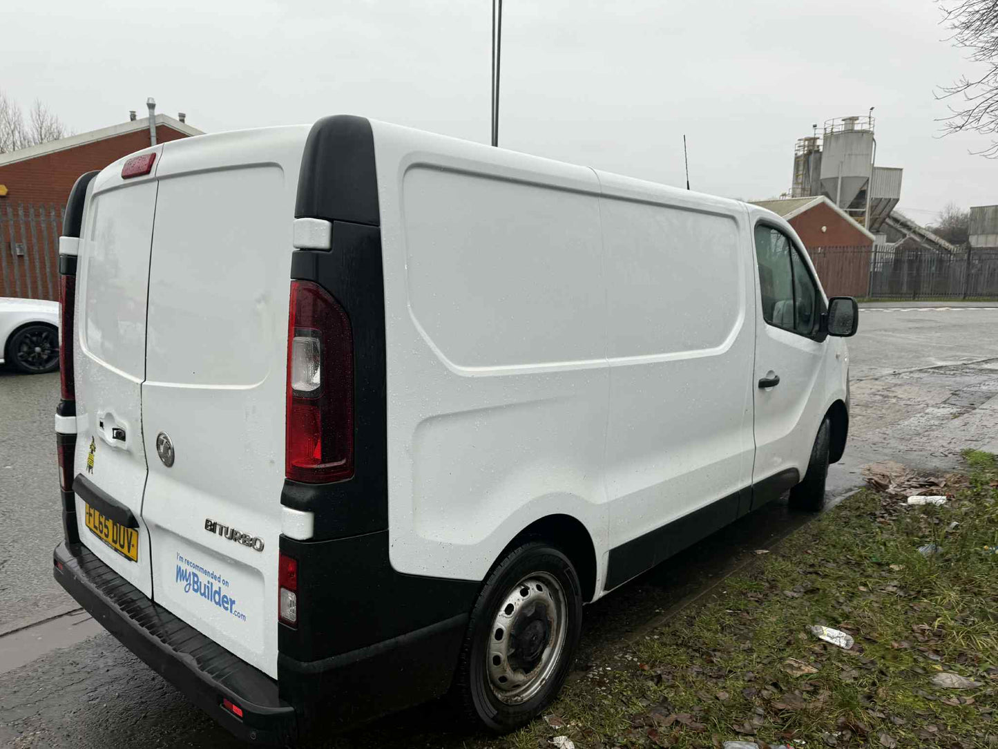 2015 - VAUXHALL VIVARO DIESEL
