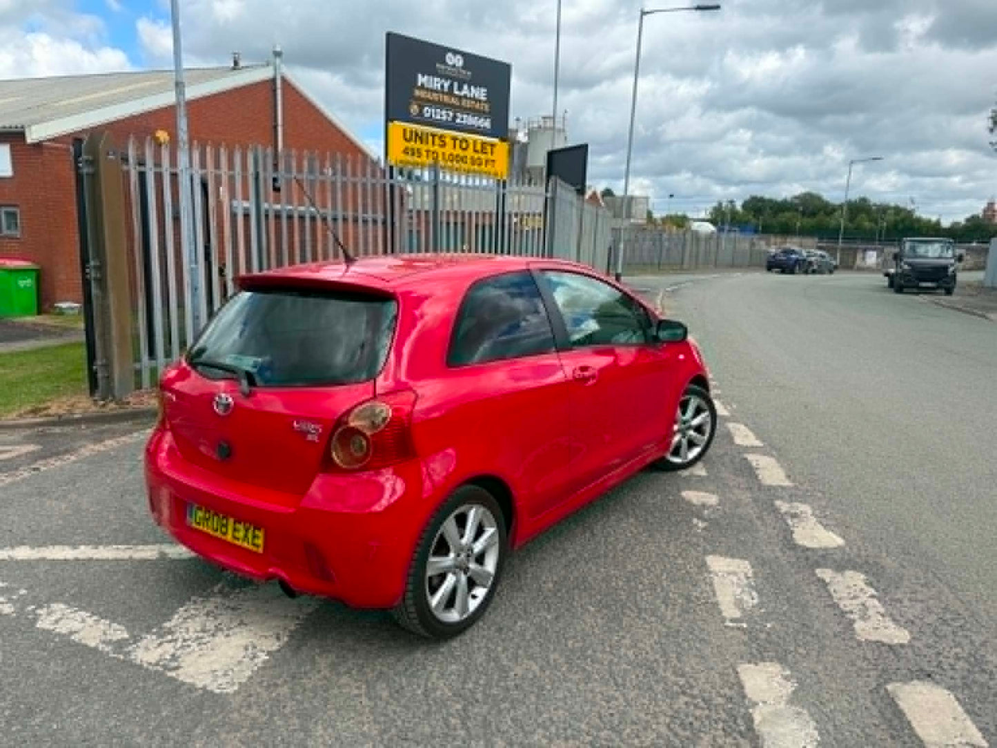 2008-TOYOTA YARIS SR