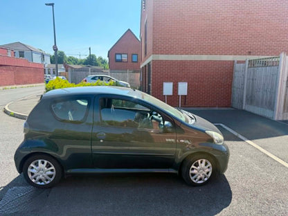 2011-TOYOTA AYGO