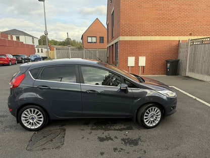 2015 - FORD FIESTA