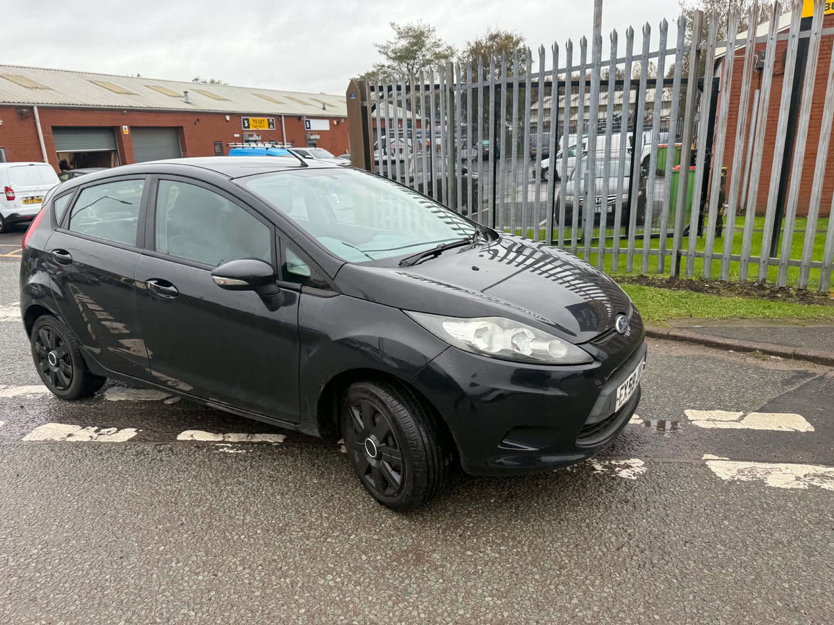 2009-FORD FIESTA