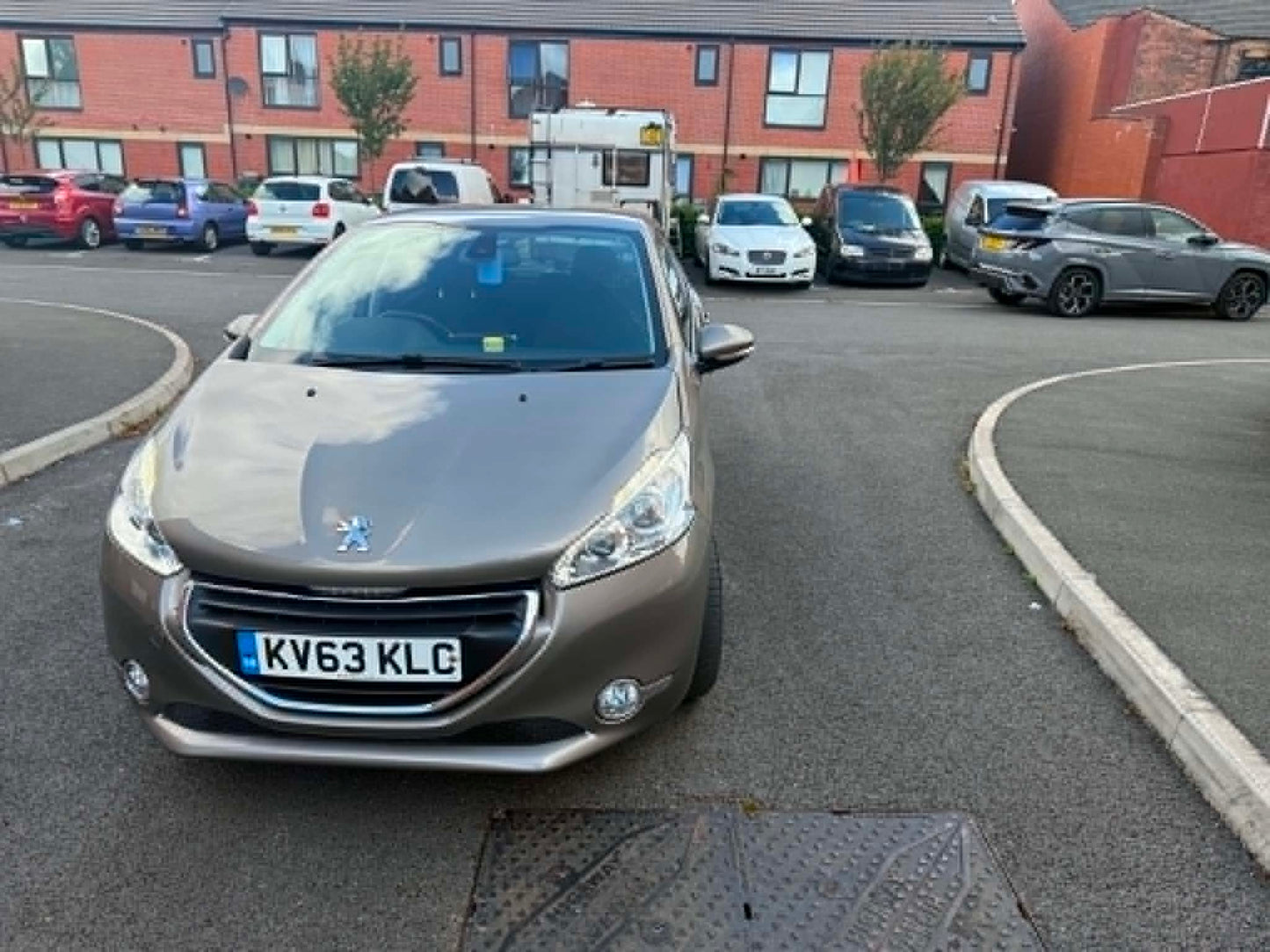 2014-PEUGEOT 208