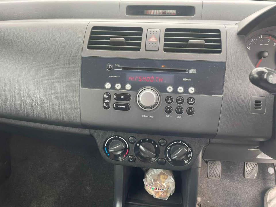 2006 SUZUKI SWIFT