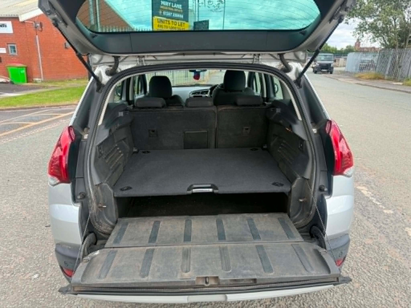 2014-PEUGEOT 3008