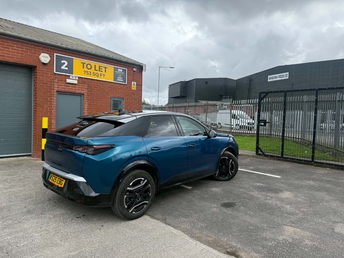 2025- PEUGEOT 3008 ELECTRIC
