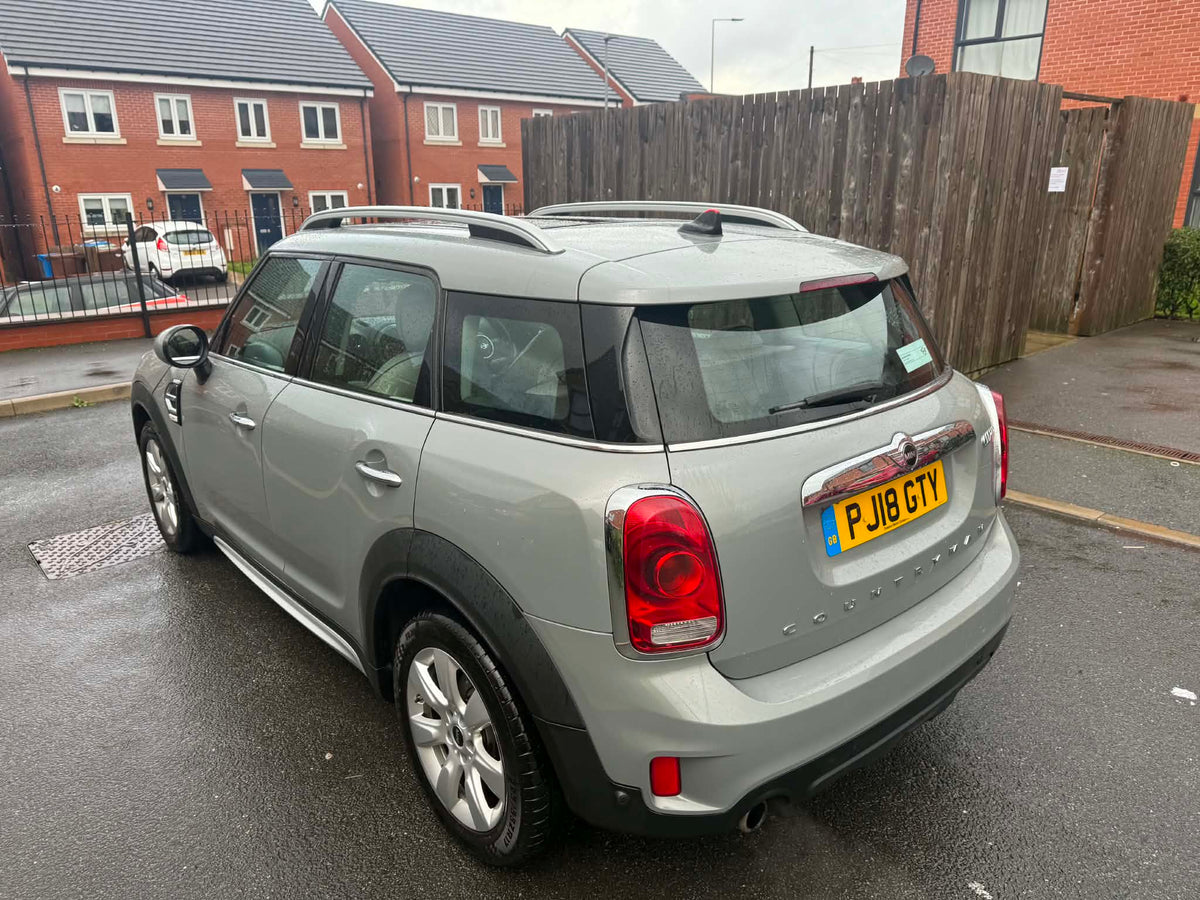 2018-MINI COUNTRYMAN