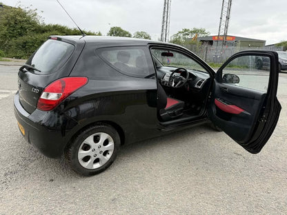 2010 - HYUNDAI I 20