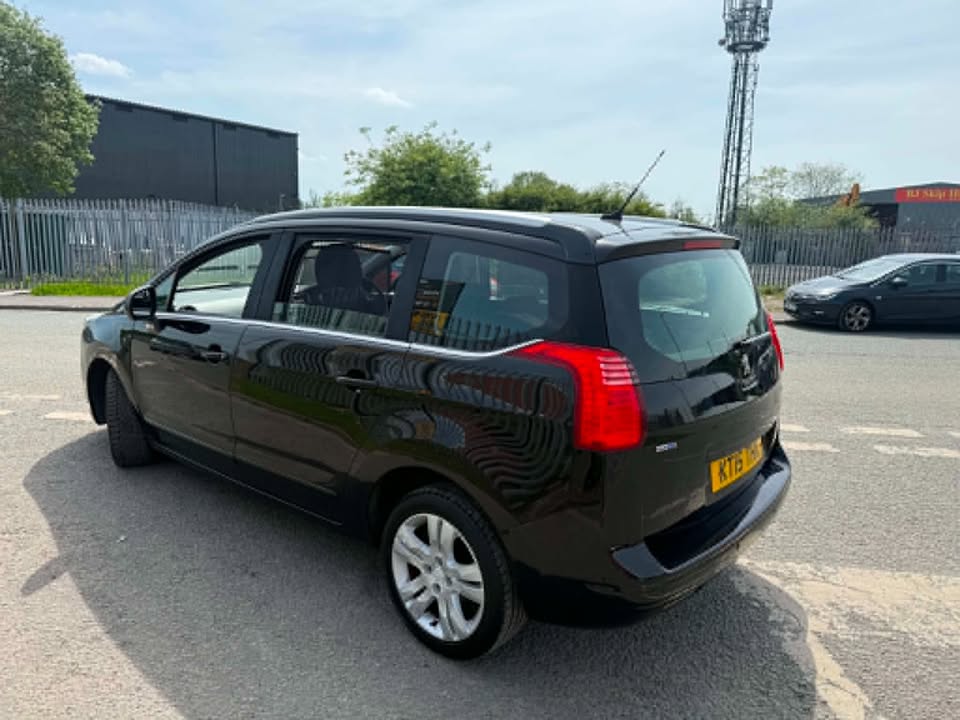 2015-PEUGEOT 5008