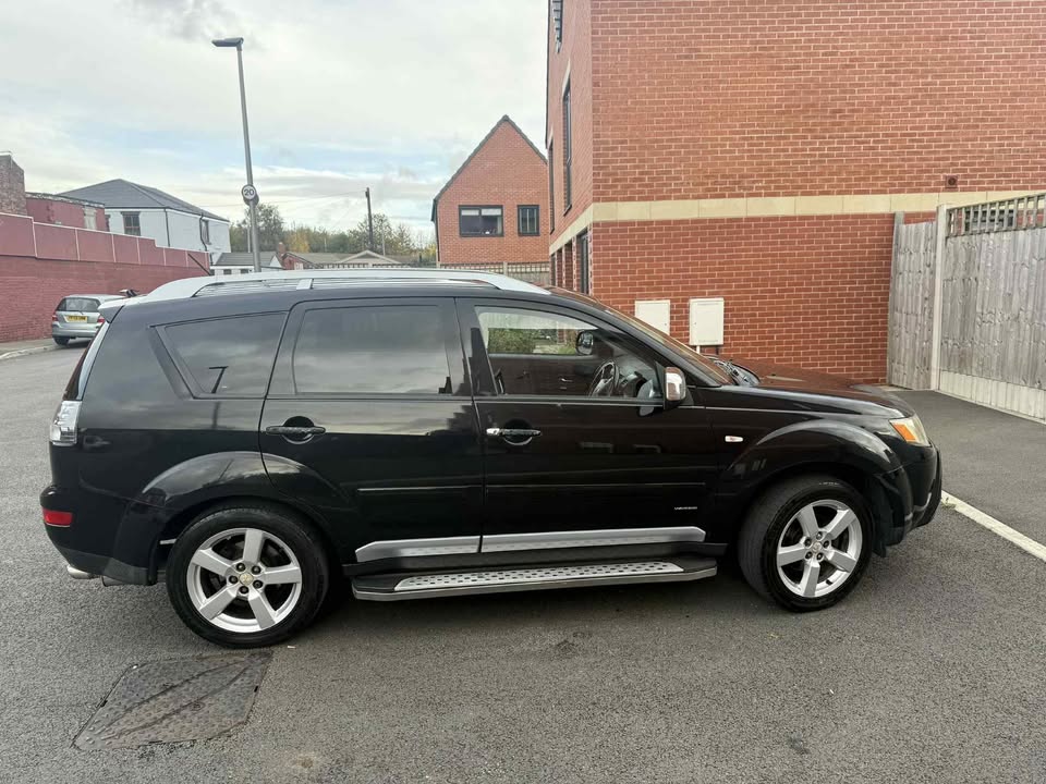 2008 - MITSUBISHI OUTLANDER