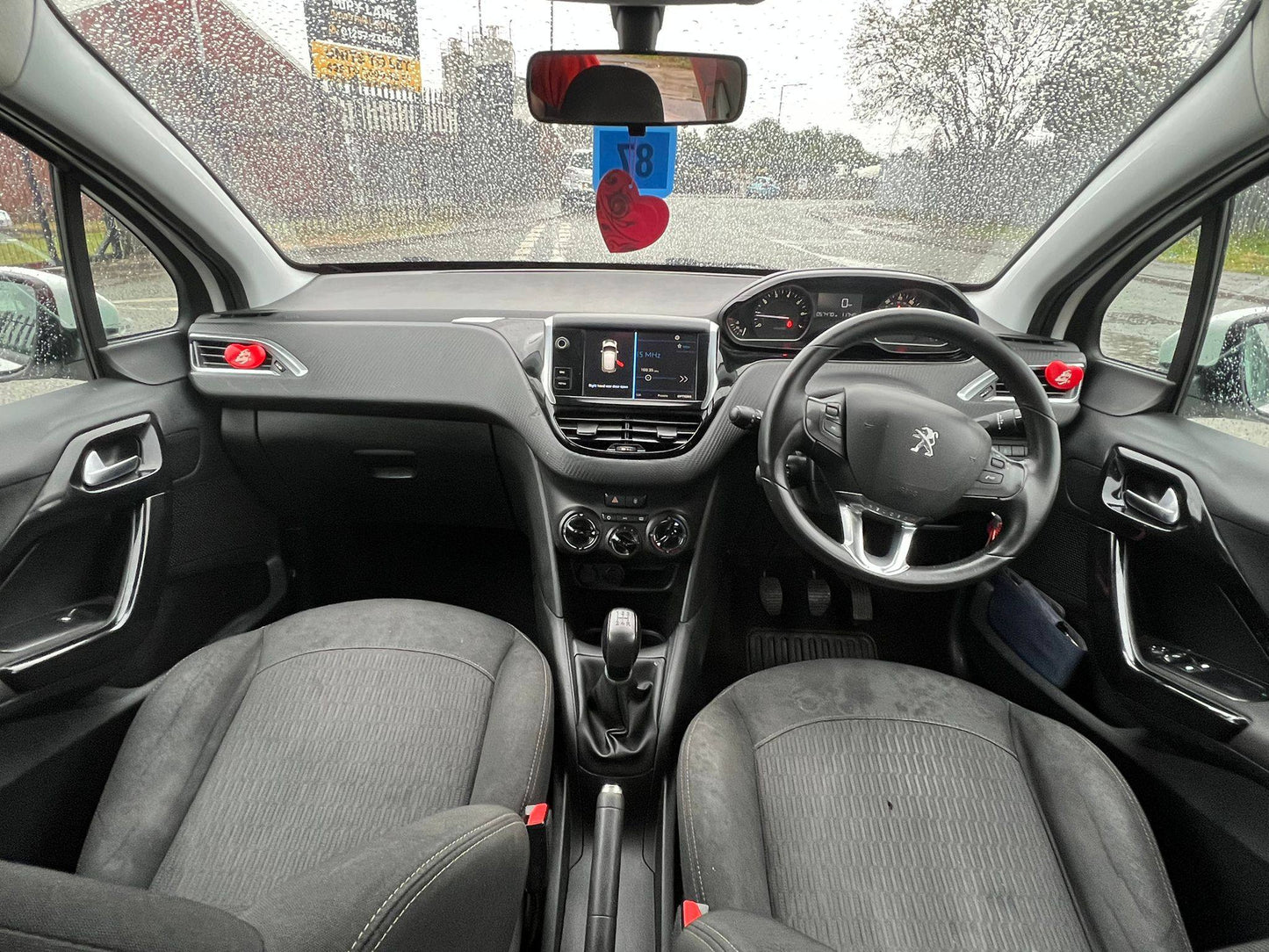 2017 - PEUGEOT 208