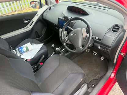 2008-TOYOTA YARIS SR