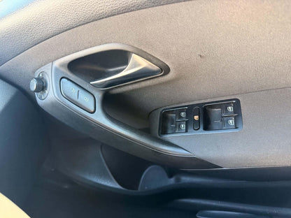 2011- VW POLO PETROL