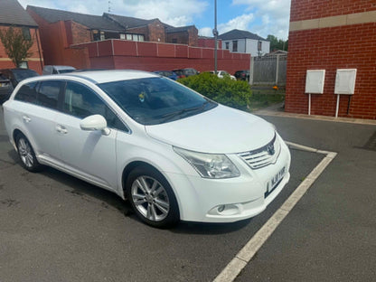 2011-TOYOTA AVENSIS