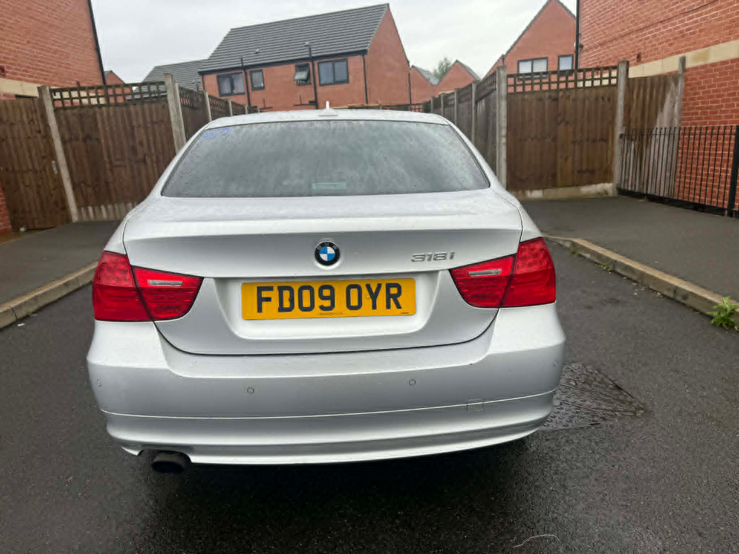 2009-BMW 3 SERIES