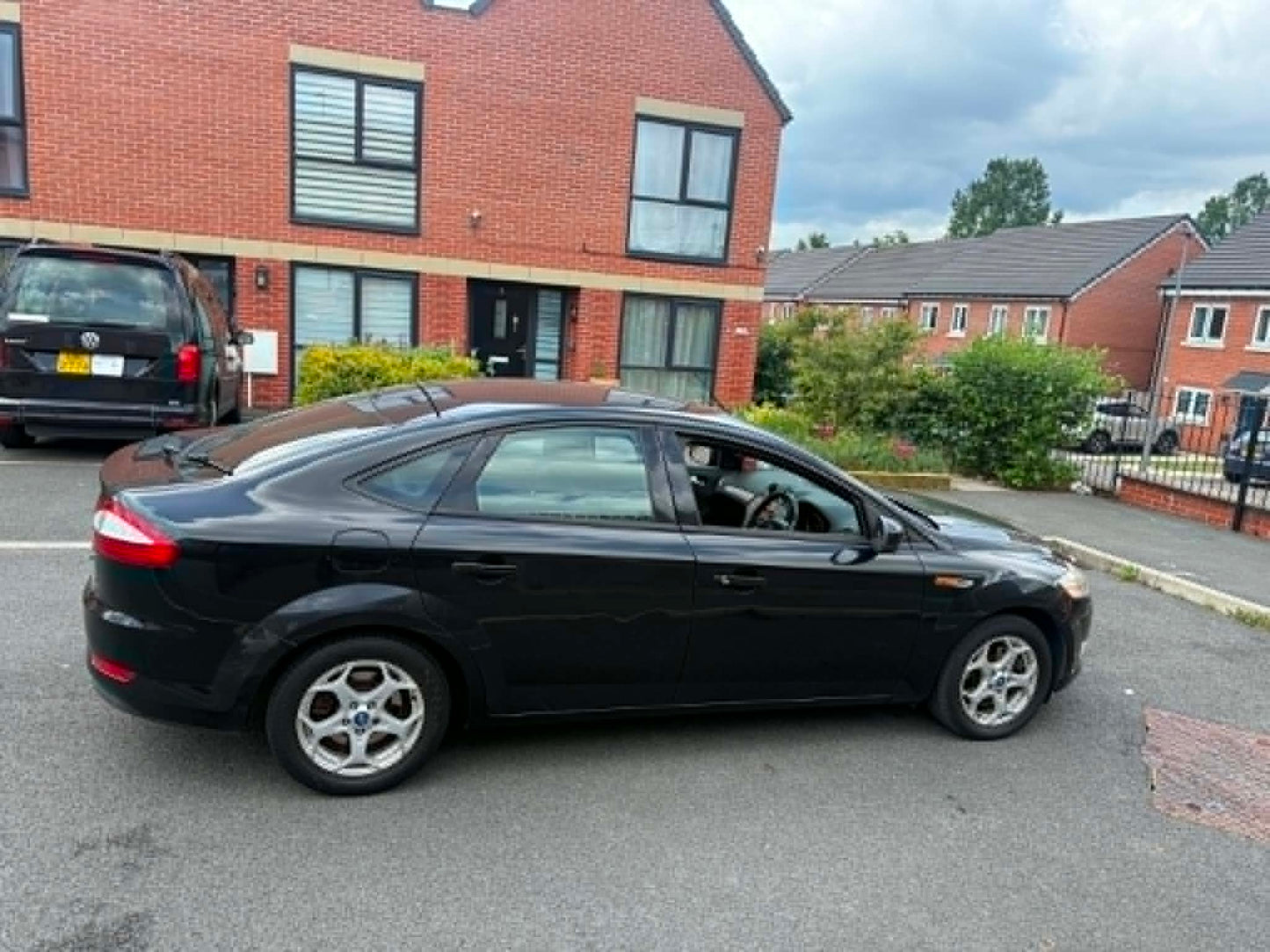 2010-FORD MONDEO