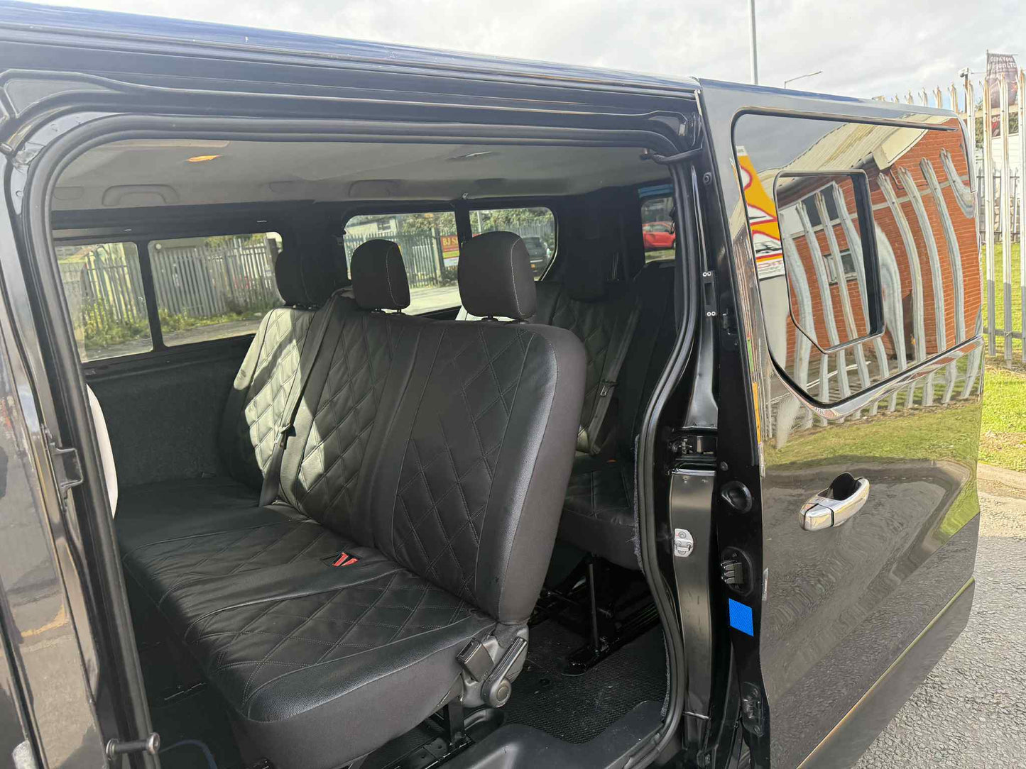 2018 - VAUXHALL VIVARO 9 SESTER BUS