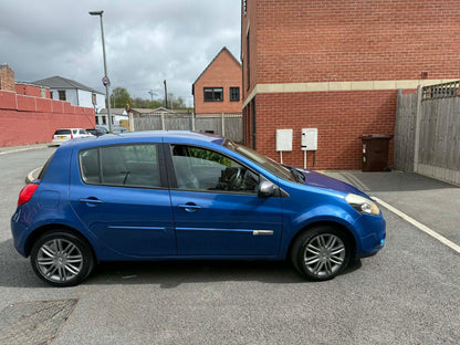 2011- RENAULT CLIO TOMTOM
