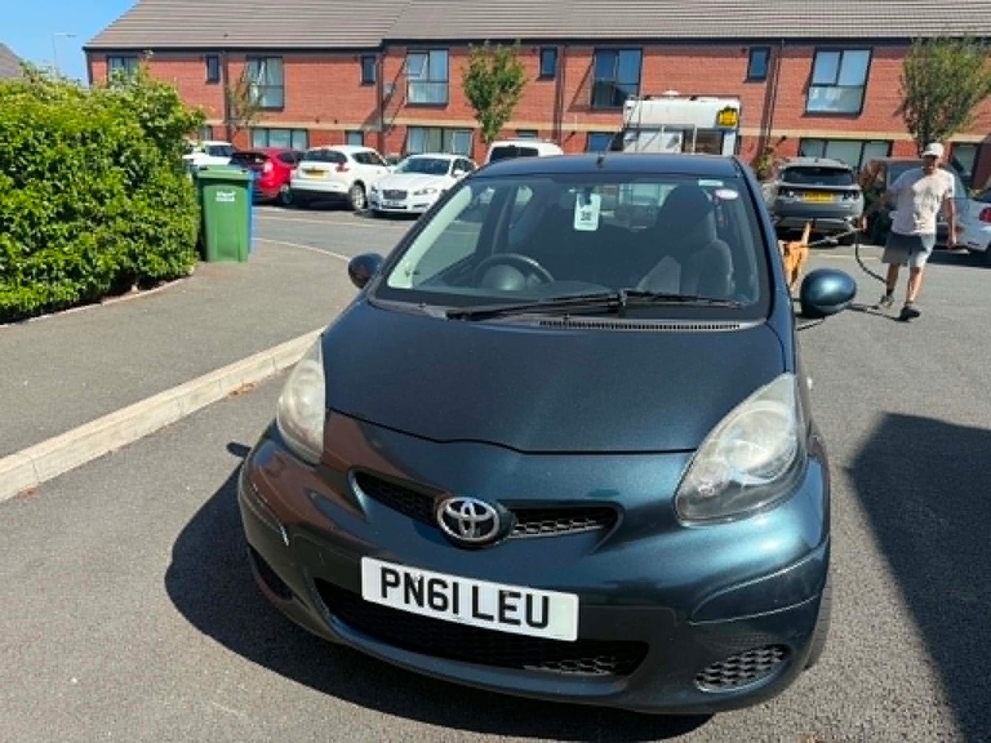 2011-TOYOTA AYGO