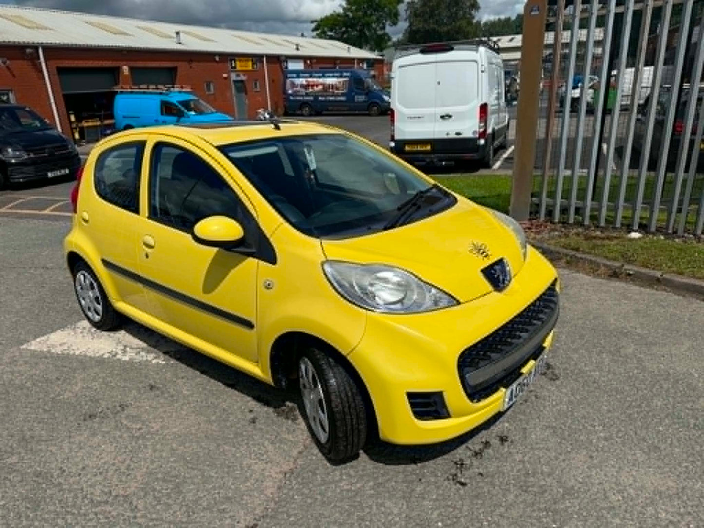 2010-PEUGEOT 107