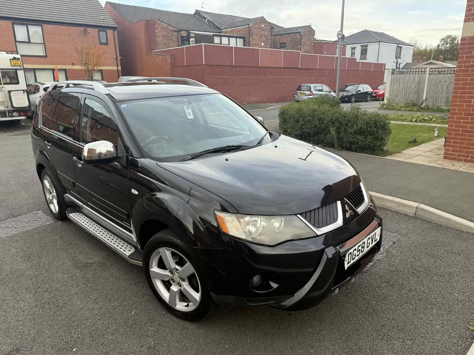 2008 - MITSUBISHI OUTLANDER