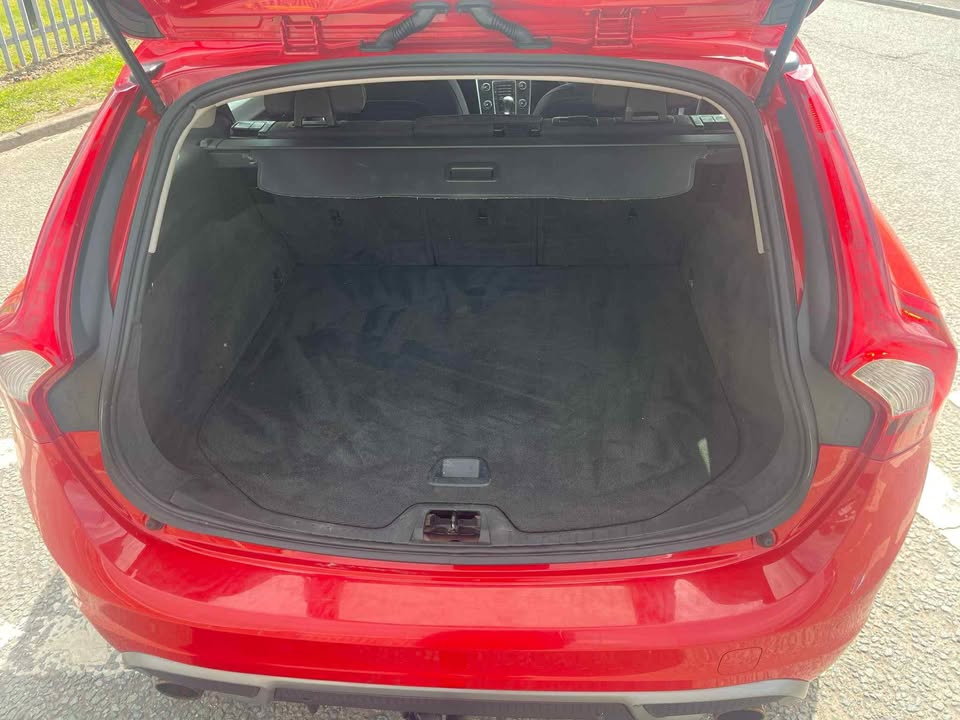 2012 VOLVO V60
